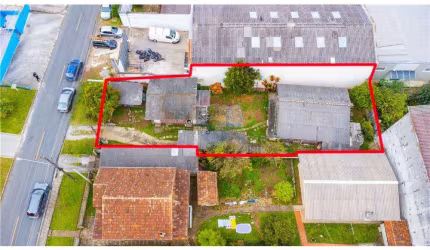 TERRENO PRÓXIMO AO REBOUÇAS, COM 468m2 - em ZONA DE USO MISTO
