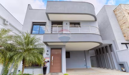 Casa Exclusiva com 313m² no Xaxim - Aceita-se  permutas.