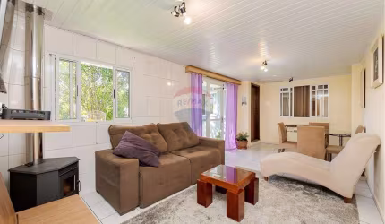 Casa Térrea com 170m², com 3 quartos e 6 vagas de garagem