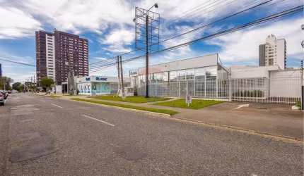 Oportunidade única para seu negócio! Locação de imóvel comercial com 1700 m² construídos!