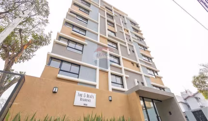 Studio para alugar, no Água Verde em Curitiba. Totalmente mobiliado com vaga de garagem