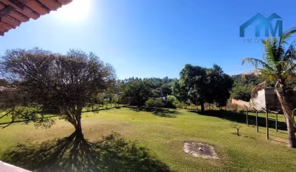 Chácara Encantadora no Buru, Salto, SP – 2 Dormitórios, Varanda Gourmet  e  800m² de muito verde!