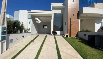 Casa com 3 dormitórios à venda, 105 m² por R$ 900.000,00 - Condomínio Village Moutonnée - Salto/SP