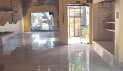 SALÃO COMERCIAL PARA LOCAÇÃO – 200m² – LOCALIZAÇÃO INCRÍVEL