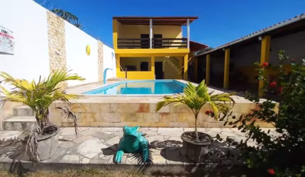 Casa no povoado de Pedras, com 04 quartos, piscina e salão de festas, venha conhecer!!