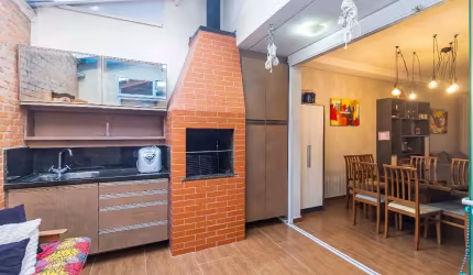 Sobrado triplex no Uberaba