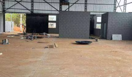 Barracão à venda, 700 m² por R$ 3.000.000,00 - São Fernando - Pouso Alegre/MG