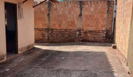 Casa com 2 dormitórios à venda, 80 m² por R$ 200.000,00 - Jardim Brasil II - Pouso Alegre/MG