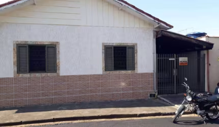 Casa com 3 dormitórios à venda, 156 m² por R$ 450.000,00 - Jardim América - Pouso Alegre/MG