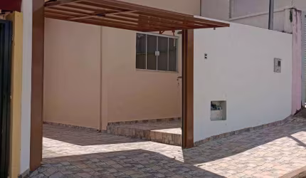 Casa com 2 dormitórios à venda, 70 m² por R$ 320.000,00 - Cidade Vergani - Pouso Alegre/MG