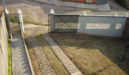 Casa com 3 dormitórios à venda, 318 m² por R$ 880.000,00 - Centro - Caxambu/MG