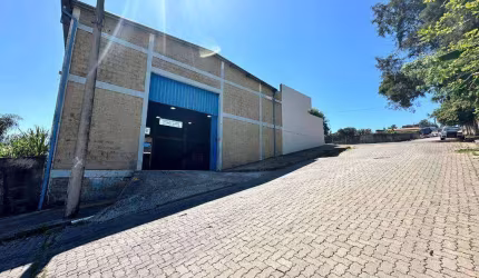 Galpão, 526 m² - venda por R$ 1.500.000,00 ou aluguel por R$ 12.000,00/mês - São João - Pouso Alegre/MG
