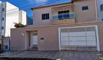 Casa com 3 dormitórios, 220 m² - venda por R$ 950.000,00 ou aluguel por R$ 4.500,00/mês - Santa Branca - Pouso Alegre/MG