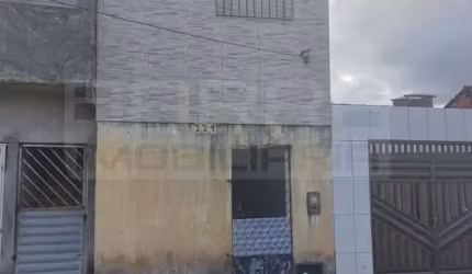 Casa à venda com 3/4 sendo 1 suíte em Aracaju