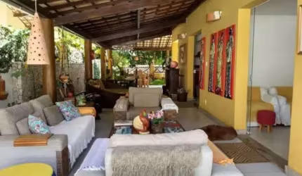 LINDA CASA EM CONDOMINIO FECHADO PRÓXIMO A PRAIA DE JAGUARIBE