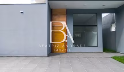 Casa com piscina e pertinho da praia