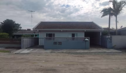 Casa para Venda em Joinville, Morro do Meio, 3 dormitórios, 2 banheiros, 3 vagas
