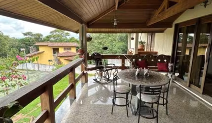 Casa de Luxo em Condomínio à Venda em Caieiras-SP - 3 Quartos, 3 Suítes, 2 Salas, 5 Banheiros, 6 Vagas - Alpes de Caieiras - 350m²