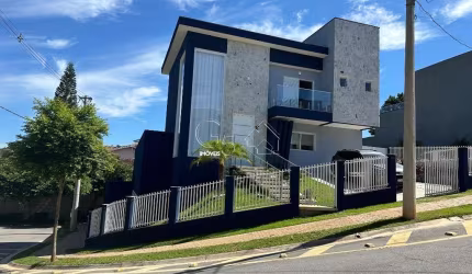 Incrível casa em condomínio à venda em Caieiras-SP, bairro Nova Caieiras: 3 quartos, 1 suíte, 2 salas, 3 banheiros, 6 vagas, 260,31m².