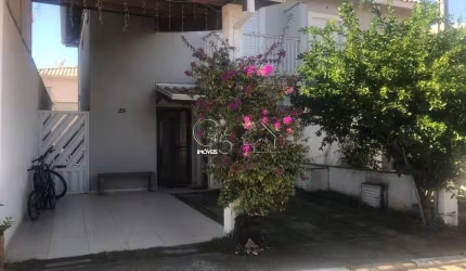 Casa em Condomínio à Venda no Centro de Itupeva-SP: 3 quartos, 1 suíte, 2 salas, 2 banheiros, 2 vagas, 127 m²!