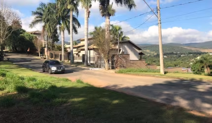TERRENO  PLANO VENDE-SE COM 1895,00 M COND, FECHADO BAIRRO MALOTA R$  1950.000,00