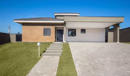 Casa de luxo em condomínio à venda em Jundiaí-SP, bairro Medeiros, 4 quartos, 4 suítes, 3 salas, 5 banheiros, 3 vagas, 325,25 m².