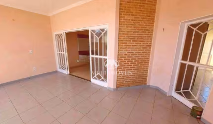 Casa Térrea em ótima localização no Bairro Alto da Boa Vista com 300m² de terreno e 188,37m² de área construída.