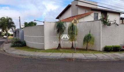 Sobrado Na City Ribeirão em ótima localização, 3 suítes, área gourmet e piscina.