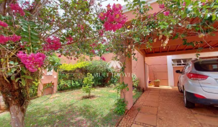 Linda Casa em Condomínio Fechado com 137m² de área útil e com terreno com 418m².