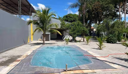 Casa/ Área de Lazer, 2milm² de terreno e 500m² de área construída.