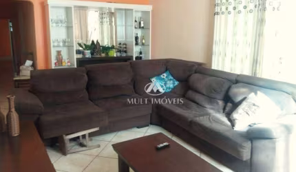 Casa térrea em excelente localização no Bairro Vila Tibério, terreno de 282,10m² e 248,m² de área construída.