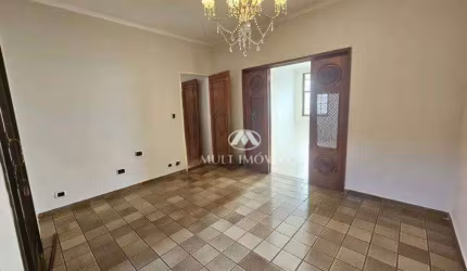 Casa em ótima localização no Bairro Jd. Paulista com terreno de 396m² e 298,31m² de área construída.