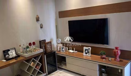 Casa em excelente localização no Bairro Palmares com terreno de 168m² e 147m² de construção, pintura nova.