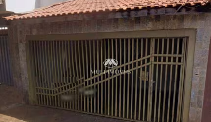 Casa térrea  localizada no  Bairro Jardim Paulistano com terreno de 144m² e 112,81m² de área construída.
