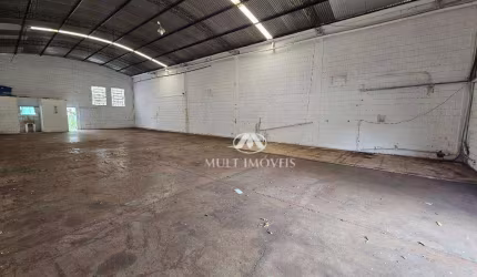 Galpão em excelente localização no Bairro Vila Elisa, próximo a Av. Mogiana e restaurante Tibursius, 340m² de terreno e 250m² de construção.