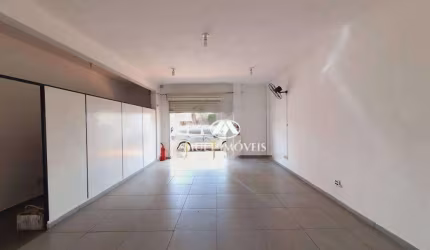 Salão Comercial com 60 m² de Área útil, próximo de avenidas, posto de gasolina e supermercado.