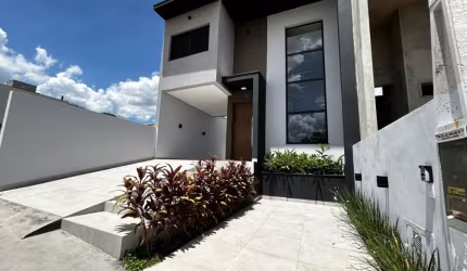 Casa de Condomínio a Venda em Tatui, Reserva dos Ipês III