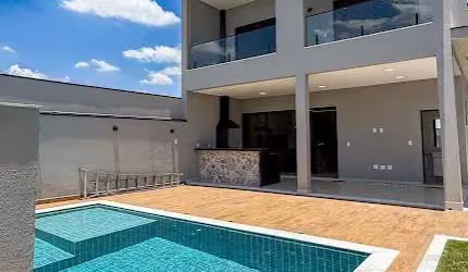 Casa 4 dormitórios com piscina em Condomínio Indaiatuba