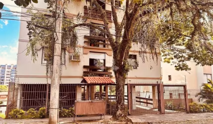 Apartamento reformado e mobiliado no Passo da Areia - pronto para morar!