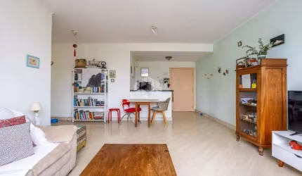 Excelente oportunidade no bairro Jardim Botânico! Apartamento 03 dormitórios,c /churrasqueira, piscina e 2 vagas.