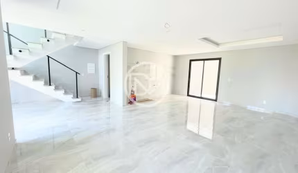 Triplex para Venda em Curitiba, Campo de Santana, 3 dormitórios, 1 suíte, 3 banheiros, 2 vagas