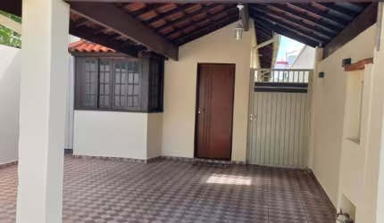 Casa em condomínio fechado com 2 quartos à venda na Rua Estados Unidos, --, Guaraú, Salto por R$ 425.000