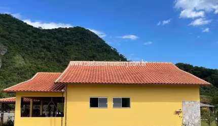 Excelente Casa C/ Quintal e Localização Nobre