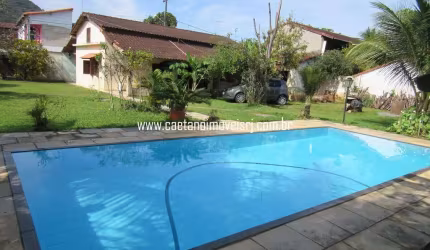 Casa C/ Quintal Grande No Centro de Papucaia