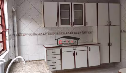 Sobrado com 3 dormitórios à venda, 135 m² por R$ 730.000,00 - Bosque dos Eucaliptos - São José dos Campos/SP