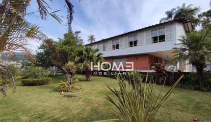 Casa com 6 dormitórios à venda, 485 m² por R$ 1.950.000,00 - Parque São Clemente - Nova Friburgo/RJ