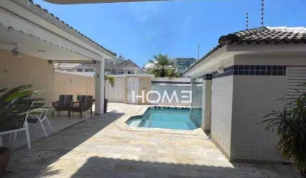 Casa Triplex de Luxo no Condomínio Terra Américas