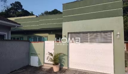 Linda Casa Linear em Condomínio Fechado – Vargem Grande