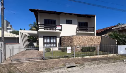 Casa de Alto Padrão em Itaguaçu