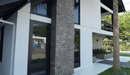 Casa de Alto Padrão no bairro Floresta